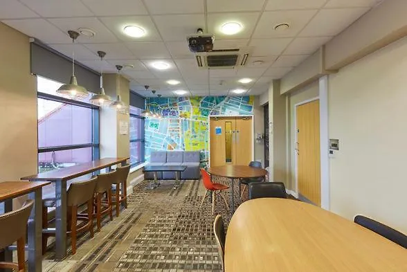 Apartament Small Double Ensuite Room Next To The City Centre Leeds  Wielka Brytania